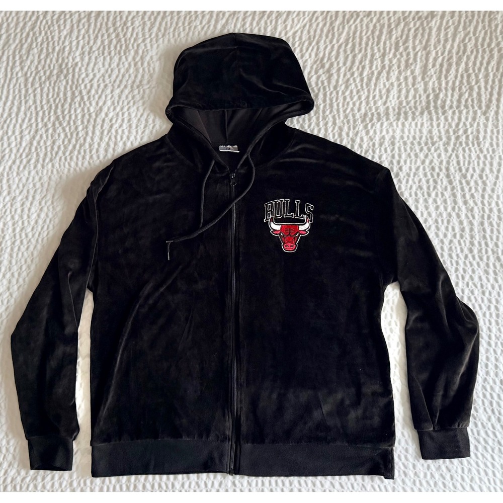 NBA Chicago Bulls Velour Zip Up Hoodie Black XL Embroidered Logo Sweatshirt